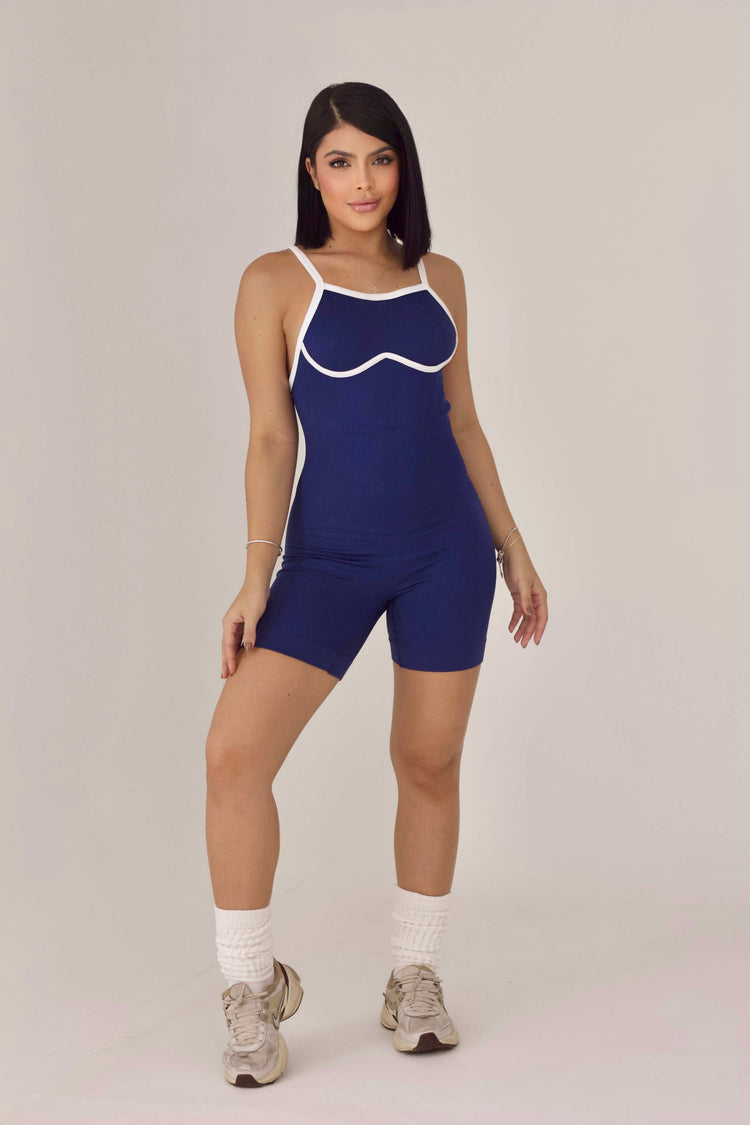 Mujer con enterizo corto seamless azul Ashley SKINFLEX ajustado y sin costuras