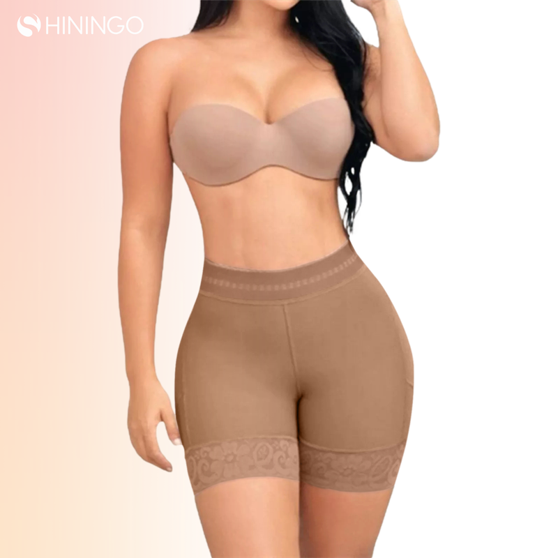Panty faja levanta cola en color beige con compresión media-alta y encaje siliconado para moldear y definir la figura femenina.