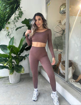 Conjunto Leggins y Camibuso Mujer negro sin costuras, moldeador, ajuste cómodo y tela americana premium